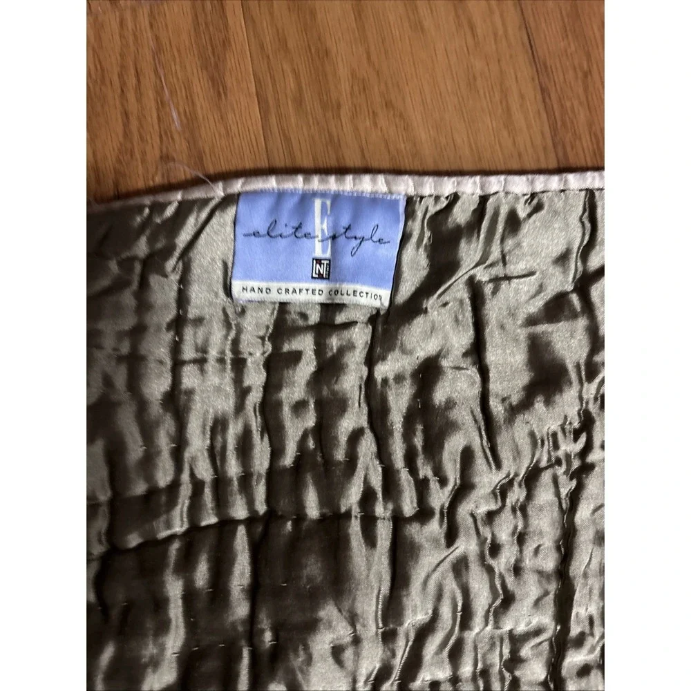 Elite Style Hand Crafted small Velvety  Patchwork Quilt Dimensions 48 X 60